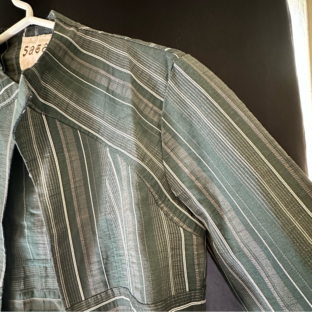 Incredibly slimming, cool and stylised crop jacket - Picture 6 of 7